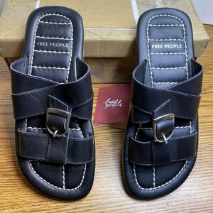 Free People Sloan Buckle Sandals Black Womens Size 7.5 cinnamon clay